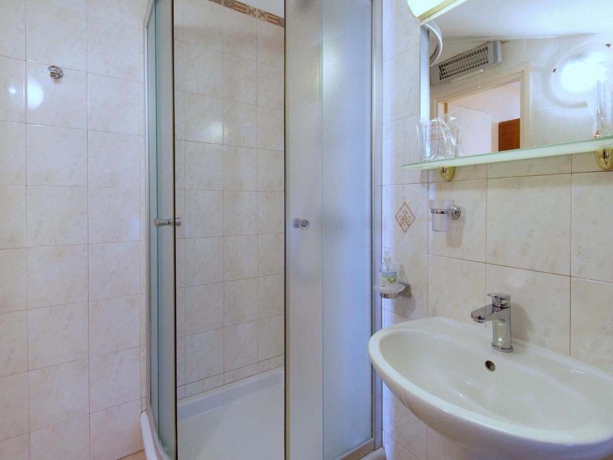 Holiday Home Nevena By Rent Istria Buje Extérieur photo