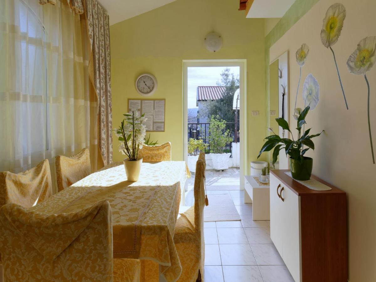 Holiday Home Nevena By Rent Istria Buje Extérieur photo