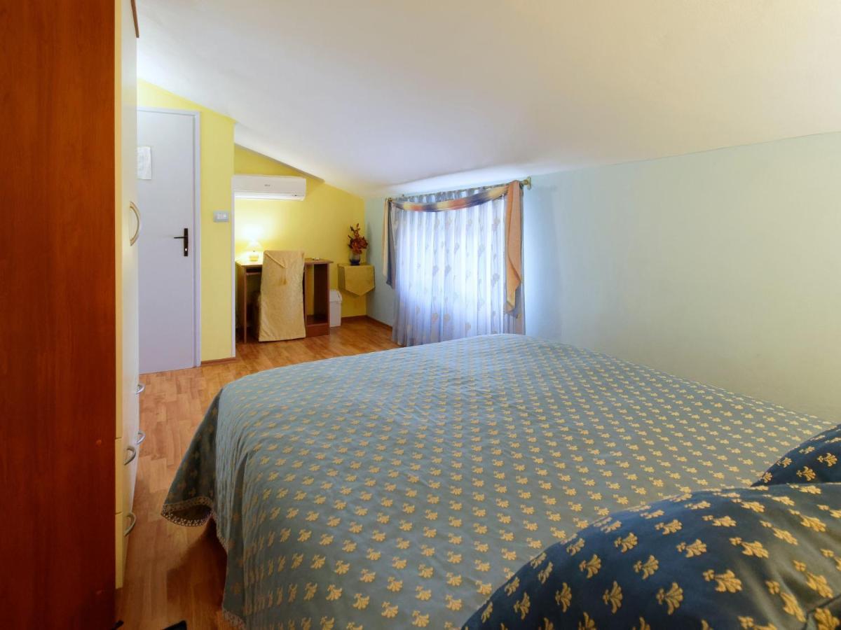 Holiday Home Nevena By Rent Istria Buje Extérieur photo