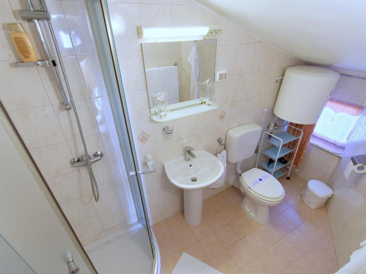 Holiday Home Nevena By Rent Istria Buje Extérieur photo