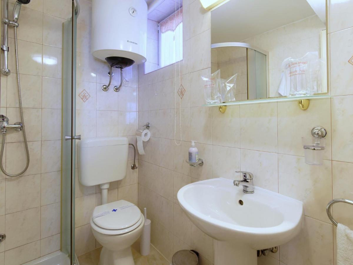 Holiday Home Nevena By Rent Istria Buje Extérieur photo