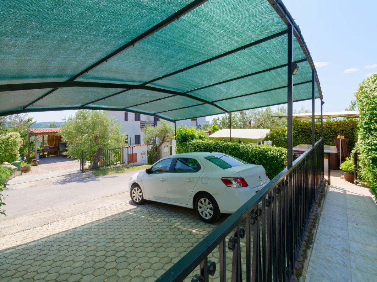 Holiday Home Nevena By Rent Istria Buje Extérieur photo